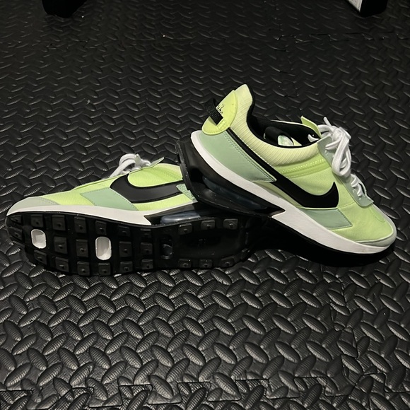 Air Max. Pre Day “Liquid Lime” - Picture 2 of 5